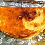 インドダイニング ドルガ - 何のアップ。丸いナンが半分に折ってあります。