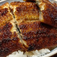 うなぎ家 しば福や - 2024.01.1切れずつが厚くて大きい