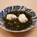 緒方 - 生岩もずくと鱧