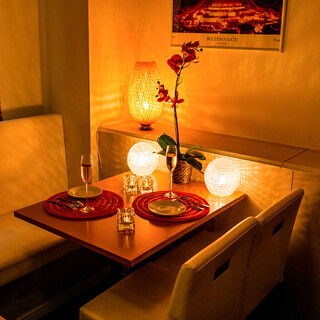 [Completely equipped with private seating] The restaurant has a calm atmosphere based on white ♪