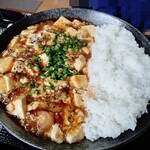 ホルモン焼 胡桃 - 麻婆あんかけご飯 800円