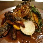 レストランユニック - 蜂蜜とエピスで皮目をキャラメリゼした仏産青首鴨のロティ、ソースロックフォ－ル