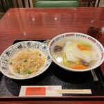 Pekin Ryourikayuusai Kan - Ｂ 北京湯麺
