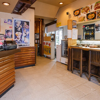 [Near the station] A retro space with a Korean taste that can be used in a wide range of situations