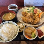 味納 - 牡蠣フライ定食 税込み1400円