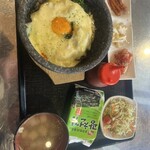 韓国酒場マショマショ&マショチキン - 石焼きビビンバチーズ付き　1080円