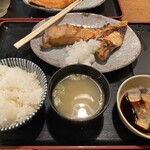 一夜干しと海鮮丼 できたて屋 - 