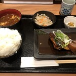 Sakanaya Sasuni - 【ランチメニュー】サバ味噌煮定食・ご飯大盛り（990円）