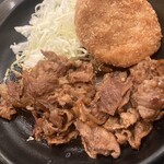 Akashiya - 牛バラとコロッケ