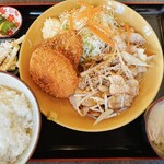 SUZUYA - 日替わり定食(アジフライ、コロッケ、豚生姜焼き)