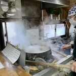 讃岐うどん がもう - 茹でて締めます