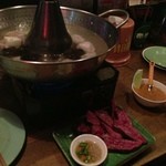 ハンサム食堂 - タイスキとハラミの炭火焼き