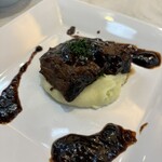 赤白 - 牛肉赤ワイン煮込み バター香るマッシュポテト