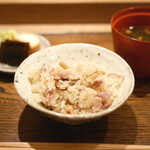 虎白 - 牛肉と松茸の炊き込みご飯