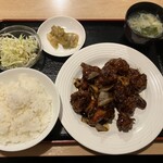 王ちゃんの中華 - 黒酢酢豚定食　1000円（税込）