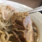 麺屋 味方 - ブタ別角度