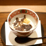 虎白 - 「先付」蓮根のすり流し、黒トリュフ掛け