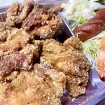 からあげ食堂 - からあげ弁当 700円。