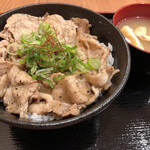 BUTAYARO - 炭火焼き豚丼　塩　並　790円