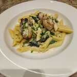 テラットリアエッフェ - 　　　真牡蠣とホウレン草のクリームペンネ