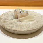 みえ田 - カンヌキサヨリ　押し寿司