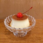 雑貨と喫茶 マチカド - プリン(ホイップなし、カラメル少なめ)