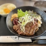 KANOU - 特選和牛欲張り丼（ご飯大盛り）＋セットメニュー