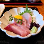 炉端かば - お刺身 (鶏からあげお刺身膳)