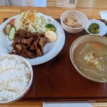 Chouchin - ランチしょうが焼き、豚汁