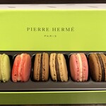 PIERRE HERME PARIS - 