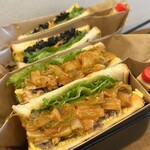 ホットサンド専門店 'OHANABATAKE - 