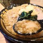 Yokohama Ie Kei Ramentonkotsuman - スープ濃厚で美味い