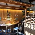 尾張蕎麦と天丼 徳川忠兵衛 - 入り口付近の席