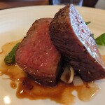 BONAMI - 黒毛和牛キュロットのロティ リヨン風