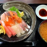 Kaisen Uoya - うおや海鮮丼