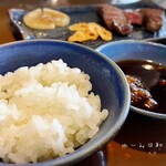 碧 - ごはんは普通もりでも80グラムくらいかな？