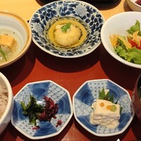 豆富料理と吟醸せいろ蒸し 八かく庵 大阪ステーションシティ店 - 