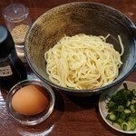三谷製麺所 - 料理写真:卵かけ麺(温) 並1玉　２杯目