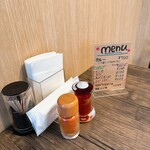小さなカレー家こいずみ - メニューと卓上