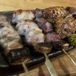 焼きもの家 慶 - このやる気なさげなヒモの緩んだパンツみたいな荷崩れしたような緊張感の無さすぎ。