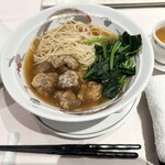 中国飯店 - 排骨麺（揚げ豚のせスープそば）