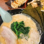 横浜家系ラーメン 吟家 - 