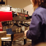 ブラックボード - ALLPRESS ESPRESSOの豆を使った、香り豊かなコーヒーが楽しめます。