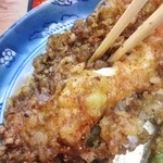 さかえや - 真横に等身大の衣が寄り添う！