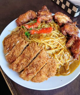 Furen zu - インディアンスパゲティ大盛り　唐揚げ５　とんかつ