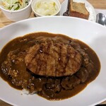 森のみみずく - 牛スジロースカツカレー大盛り９００円