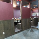 横浜家系ラーメン翔 - ボックス席