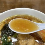 金丸本店 - スッキリした醤油スープだが旨味が半端ない