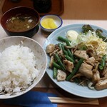 鉄火屋 - 料理写真:・「しめじと鮪のバターソテー定食(¥1350)」