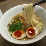 中華そば 和渦 TOKYO - 中間的な細さ？の麺